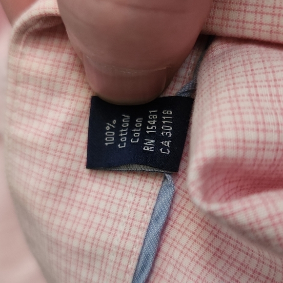 3/$20 Tommy Hilfiger Ithaca Pink Square Print Button-Up Shirt - Picture 9 of 9